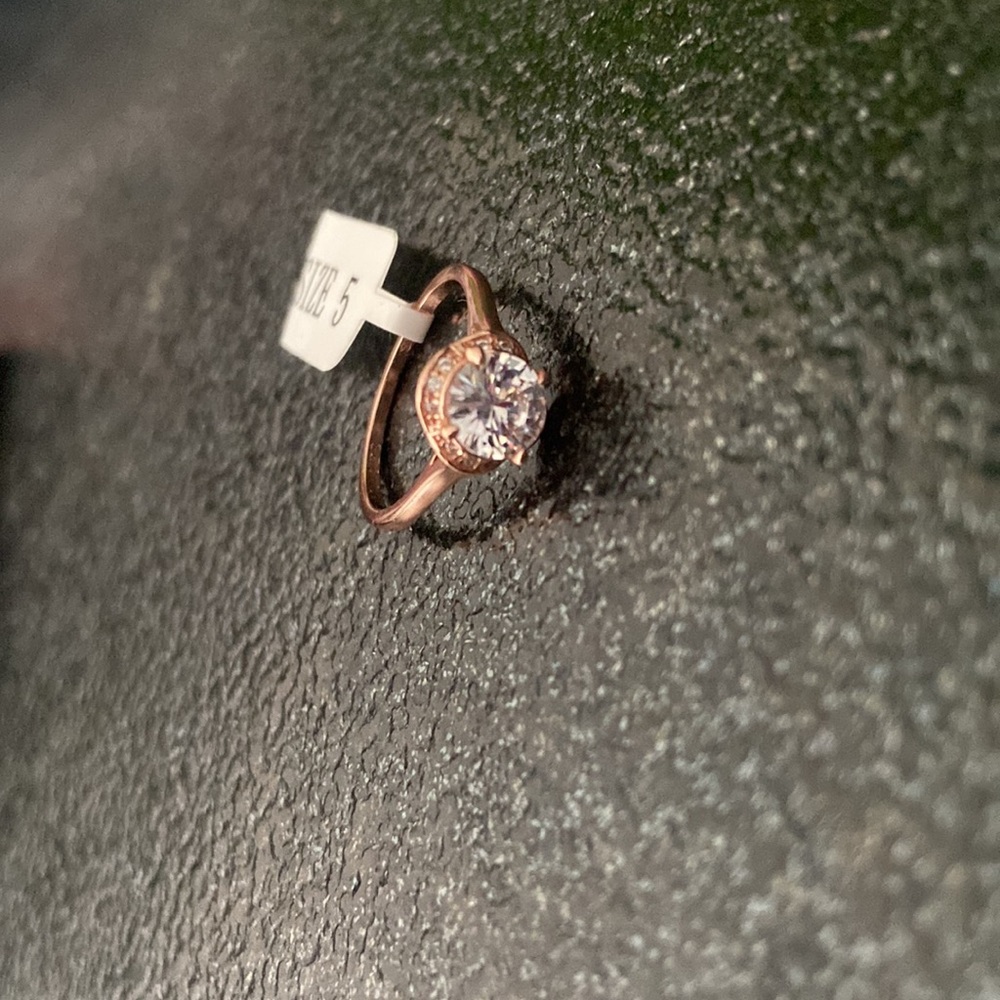 🍭Super Sparkly S925 rose gold ring size 5